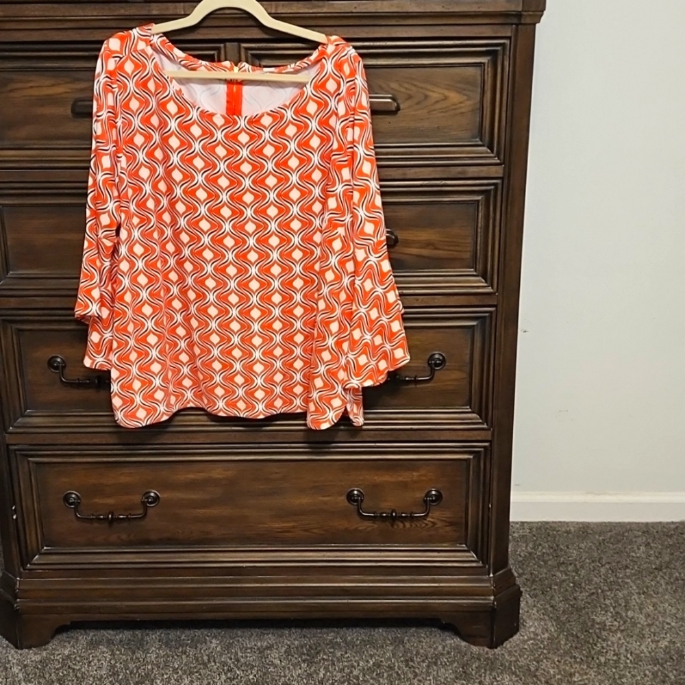Crown & Ivy 2x top Orange